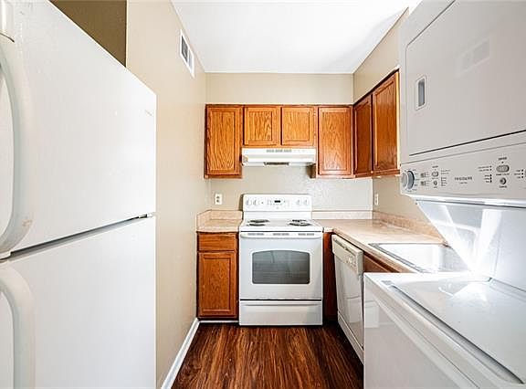 5th image of 4018 Pitt St #C
