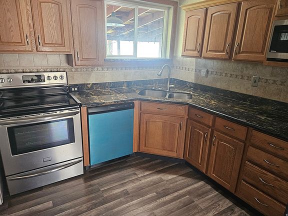 3rd image of 651 N Sherwood Dr