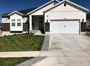 1298 N Moonlight Dr, Elk Ridge, UT 84651