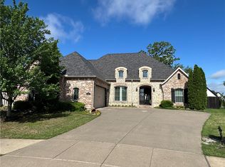 2527 S Horizon Blvd, Rogers, AR 72758