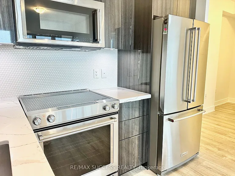 30 Shore Breeze Dr #2617 — Photo 15