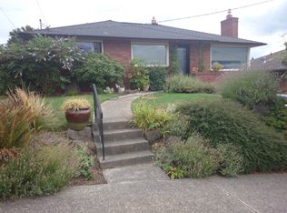 8850 42nd Ave SW, Seattle, WA 98136