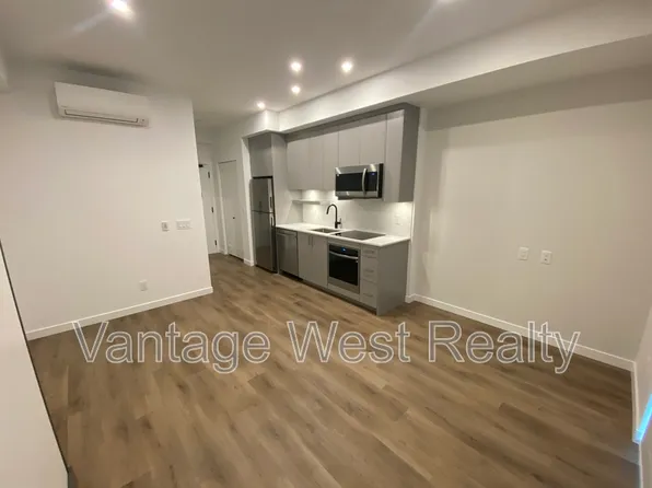 1274 Devonshire Ave, Kelowna, BC