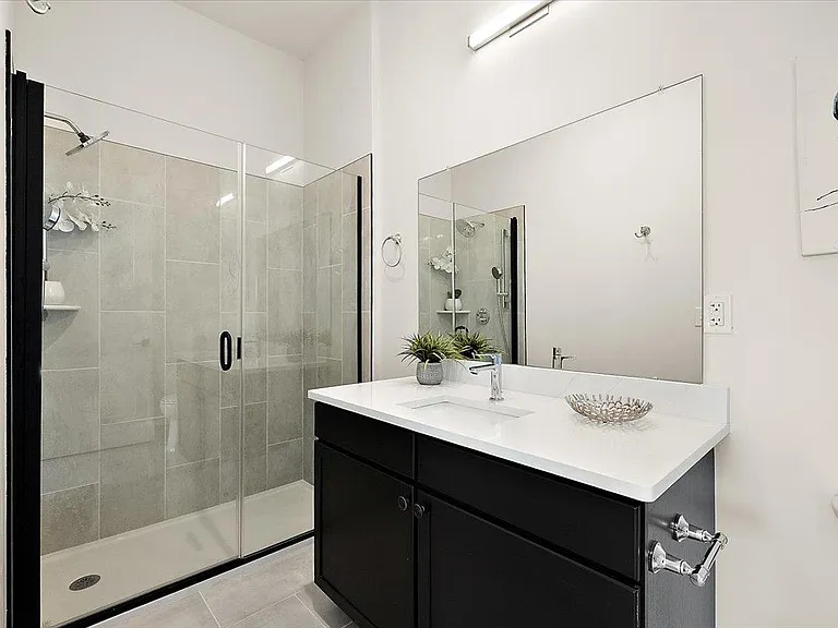 1760 E Auburn Rd #3A — Photo 18