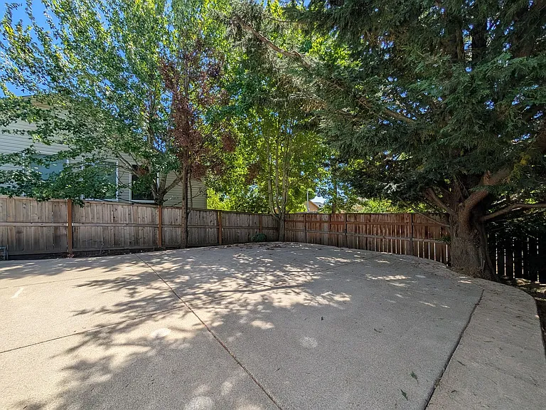 5220 Wales Dr — Photo 21