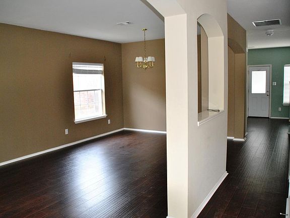 4th image of 9321 Leesburg Ct