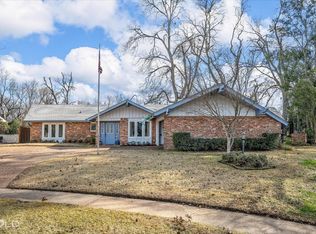 5835 Lovers Ln, Shreveport, LA 71105