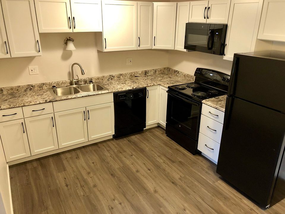 1st image of N114W15775-W1592 Sylvan Cir #1698