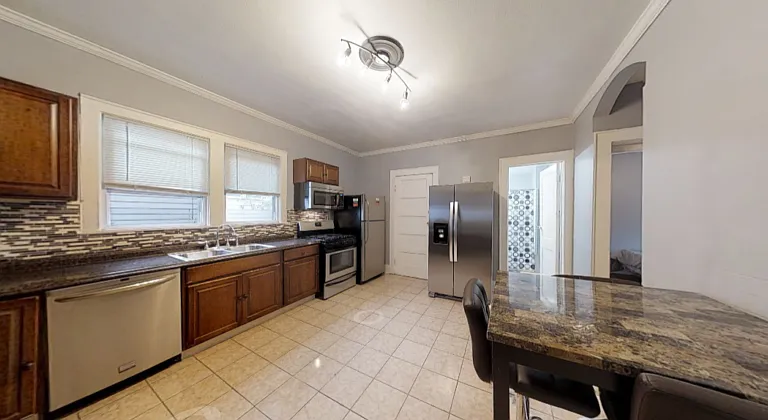 1322 Madison St #2 — Photo 11