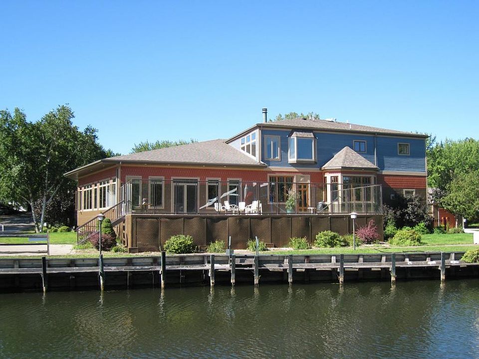 1st image of 1620 Lakeshore Dr