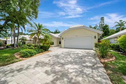 1016 Harbor Town Dr Photo 1