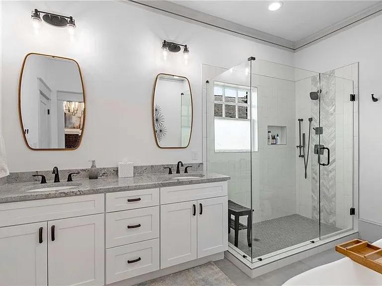 648 Cresthill Ave NE — Photo 30