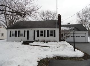 282 Whitney Rd W, Penfield, NY 14526