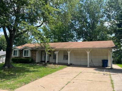 2140 Aqueduct Dr, Florissant, MO, 63033