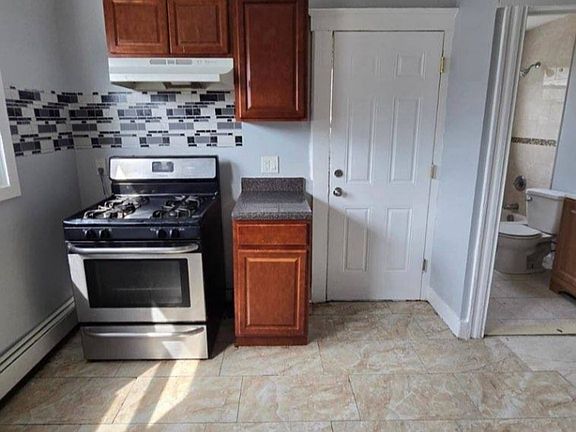 3rd image of 222 Elmwood Ave #L2