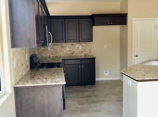 2404 Chardonnay Pl, Hanford, CA 93230