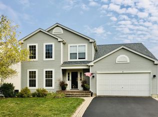 9 N Durham Ln, Round Lake, IL 60073
