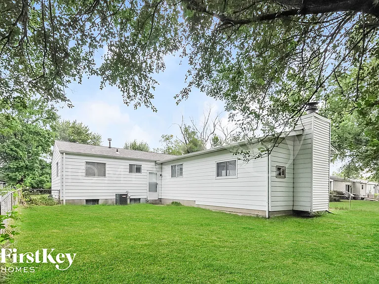2320 Grants Pkwy — Photo 18
