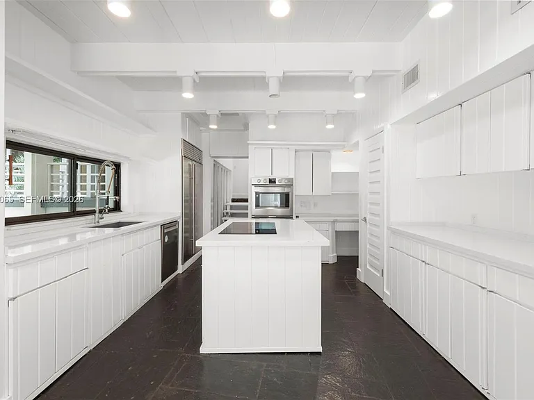 5600 Oakwood Ln — Photo 12