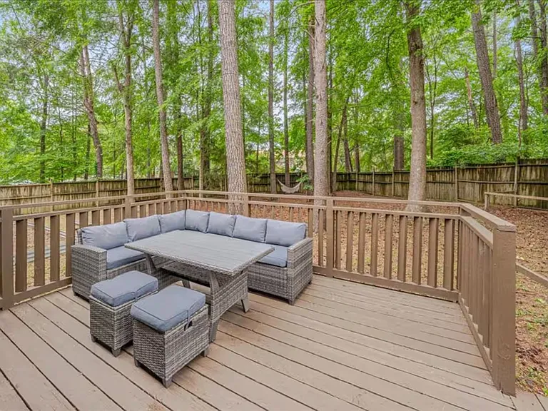 805 Horton Rd — Photo 26