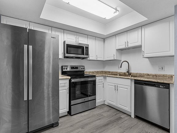 4th image of 4313 Oak Terrace Drive