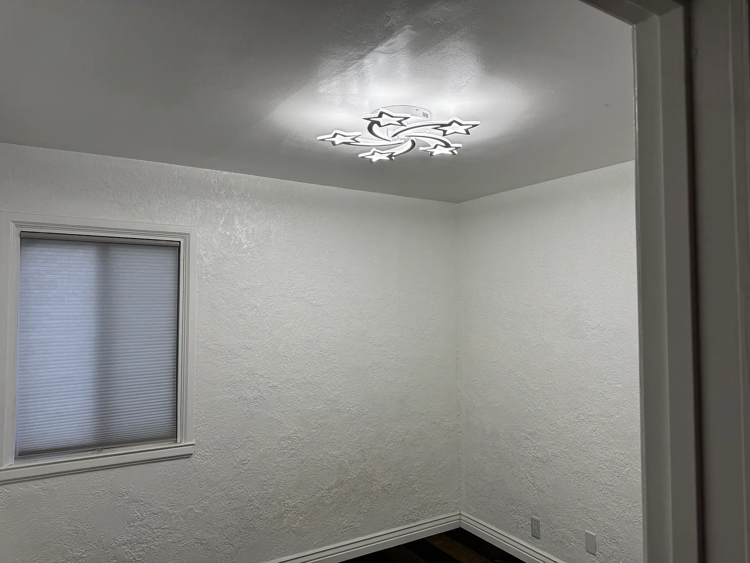 3 bed, 1356 sqft, $3,000 — Photo 4