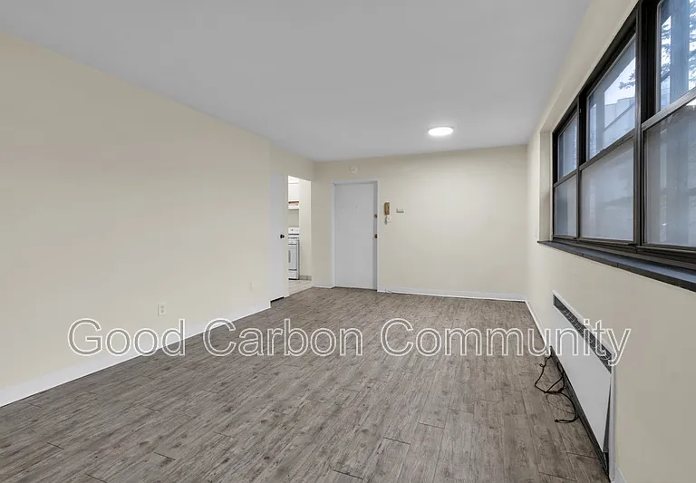1022 Delaware Ave #B06 — Photo 2