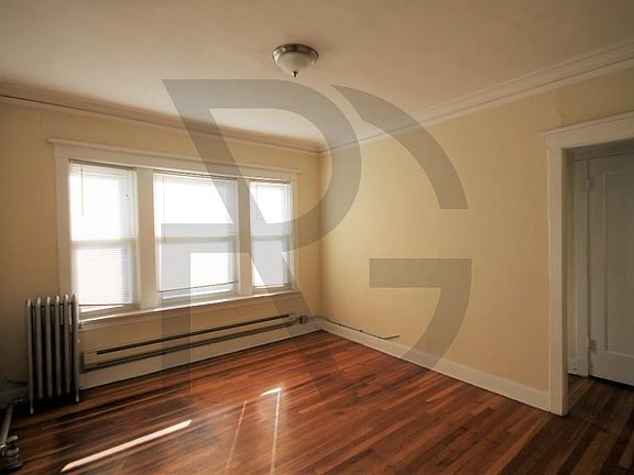 3rd image of 4421 N Wolcott Ave #A4423b3