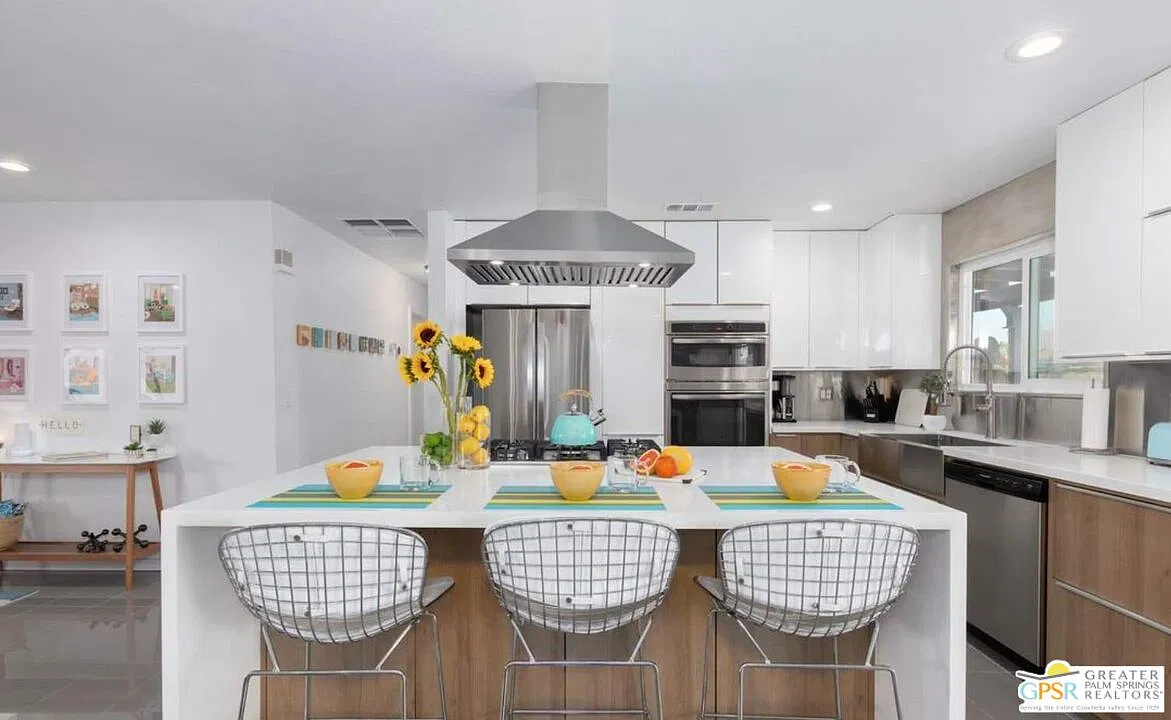 4 bed, 3.0 bath, 1812 sqft, $7,550 — Photo 3