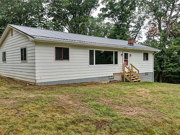 5th image of 5300 Green Ridge Rd SE