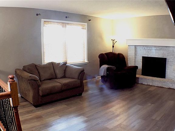 2nd image of 1700 Thornton St
