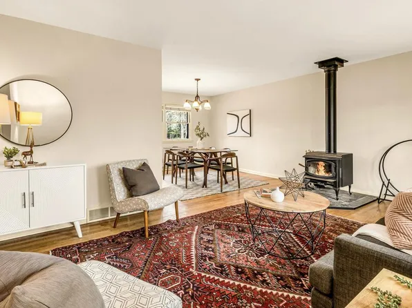 13733 North Hillside DRIVE, Mequon, WI 53097