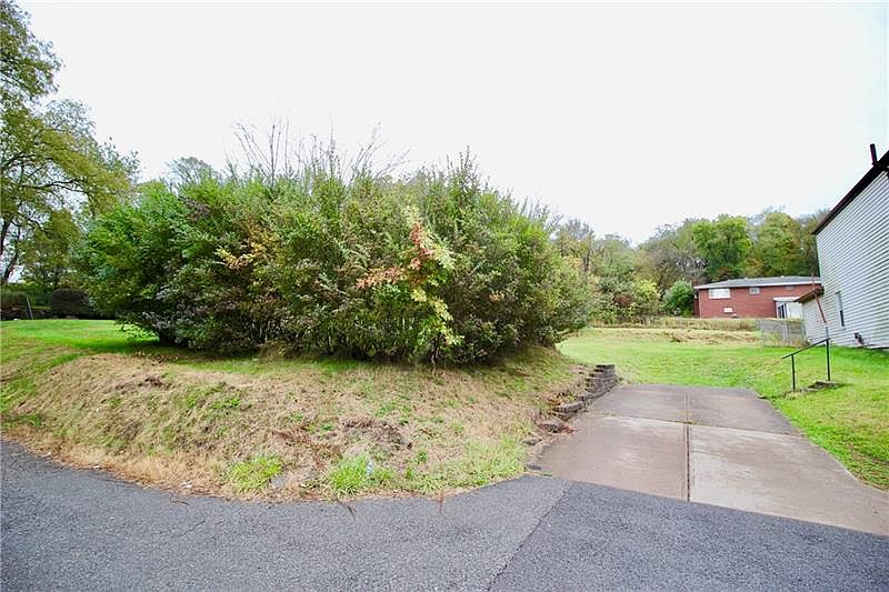 2nd image of 1137 Ellopia St