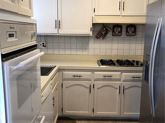 3rd image of 18 Revere Ct APT 2403