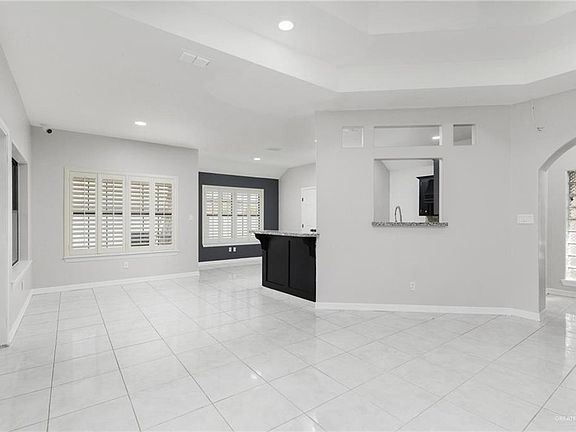 2nd image of 1701 Jonquil Ave