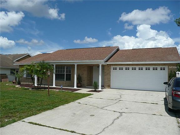 3rd image of 573 Cavalier Ave