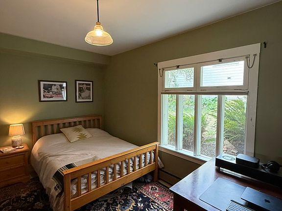 4th image of 4121 Greenwood Ave N APT 2