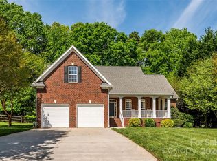 15010 Castlebridge Ln, Matthews, NC 28104