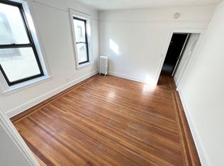 31-56 34th St #D4, Astoria, NY 11106