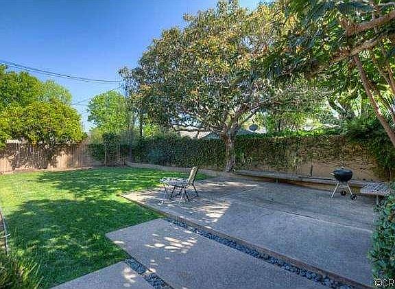 4th image of 1228 W Marion Way