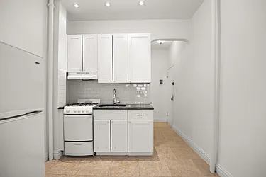 Rented by Cooper & Cooper Real Estate