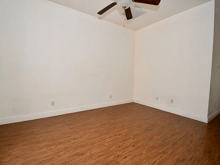2408-2464 W Barnett Springs Ave — Photo 3
