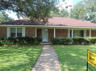 617 Melody Ln, Eagle Lake, TX 77434