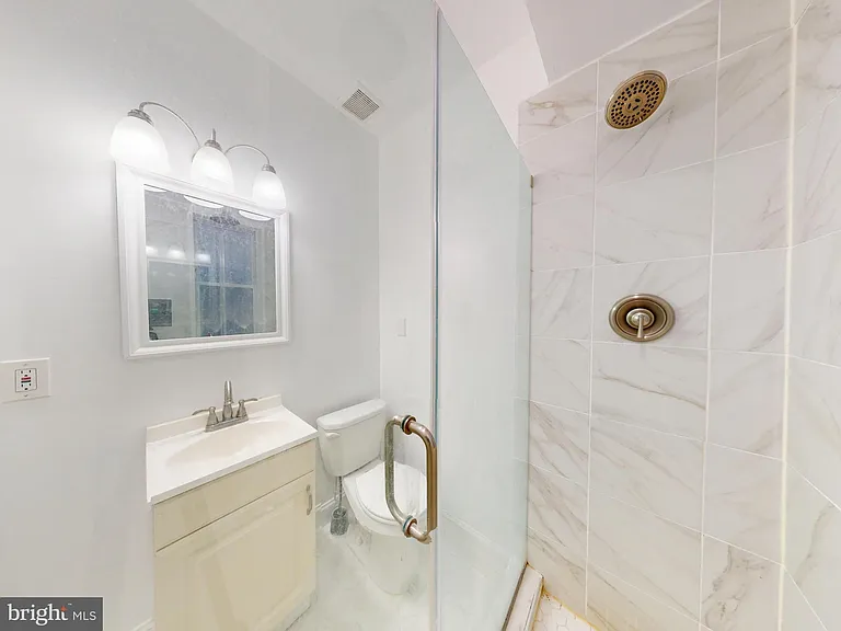 1315 Pennsylvania Ave SE #B — Photo 10