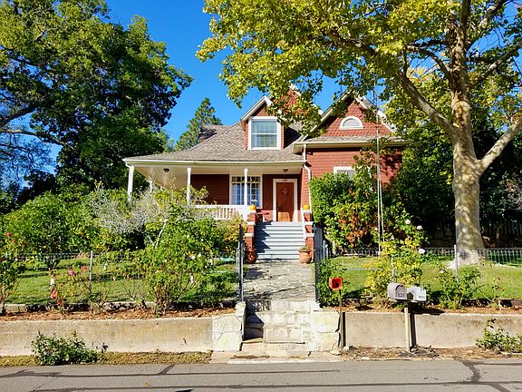 3rd image of 121 Buena Vista Ave