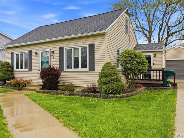 25 Rossiter Ave, Depew, NY 14043