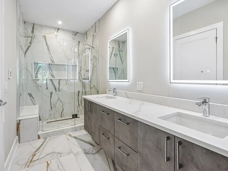 211 Warwick Ave #1 — Photo 11