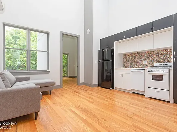 836 Monroe Street image 1 of 10