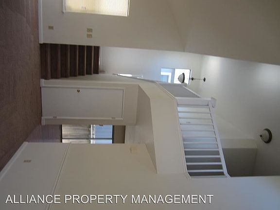 4th image of 307 Vintage Glen Ct