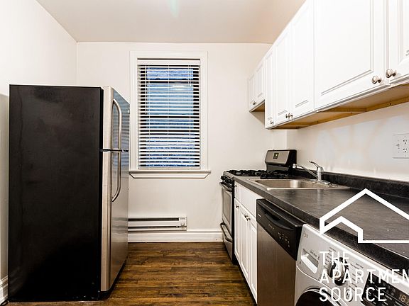 3rd image of 2131 W Giddings St #1AA